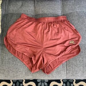 Tracksmith Twilight Split Shorts in Rose Size M